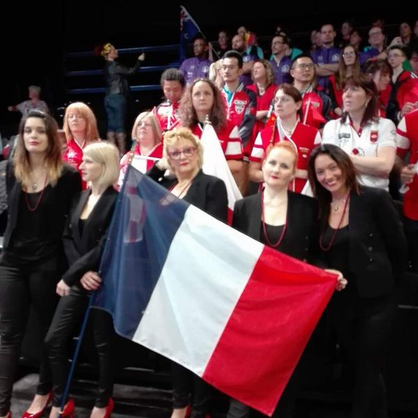 LES 4 FILLES DE L'EQUIPE ET LEUR COACH